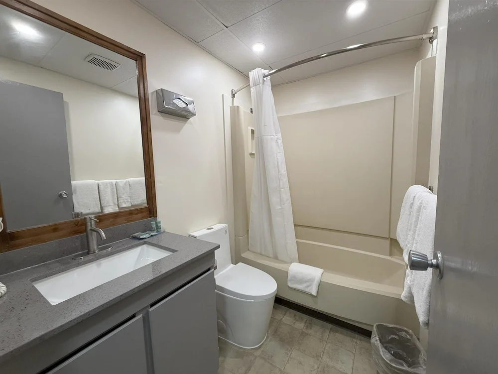2 Bedrooms Sextuple Family Suite