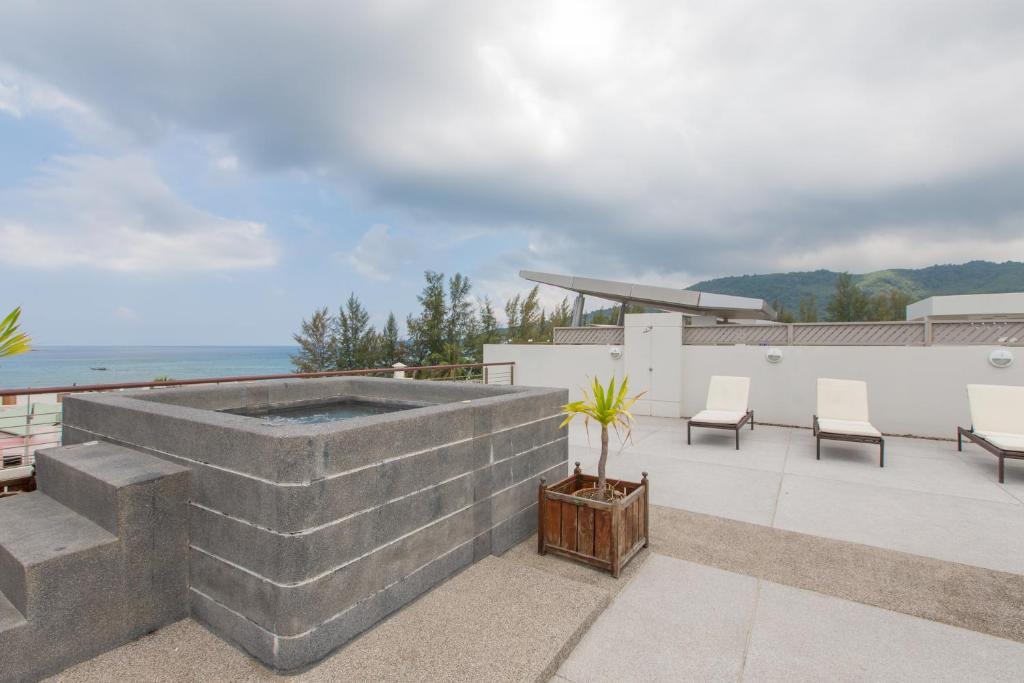 The Palms, Kamala Beach