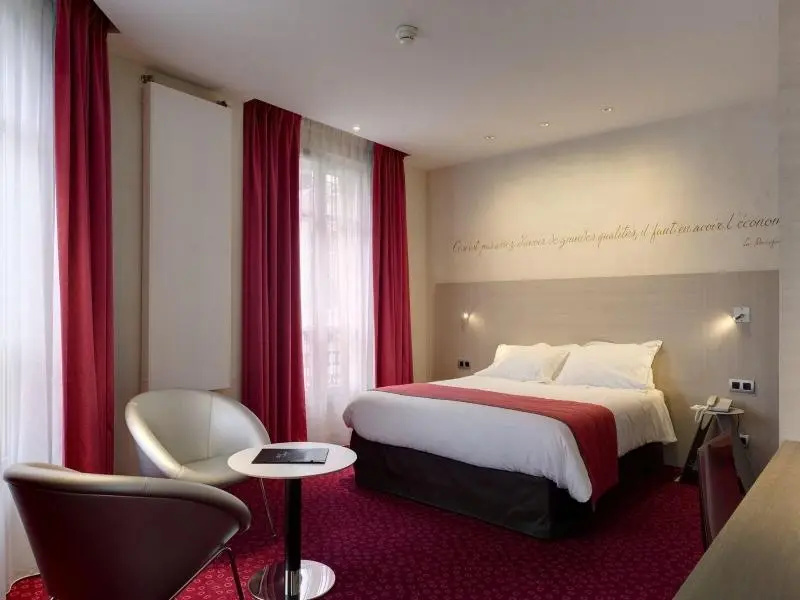 Hotel de Sevigne 134