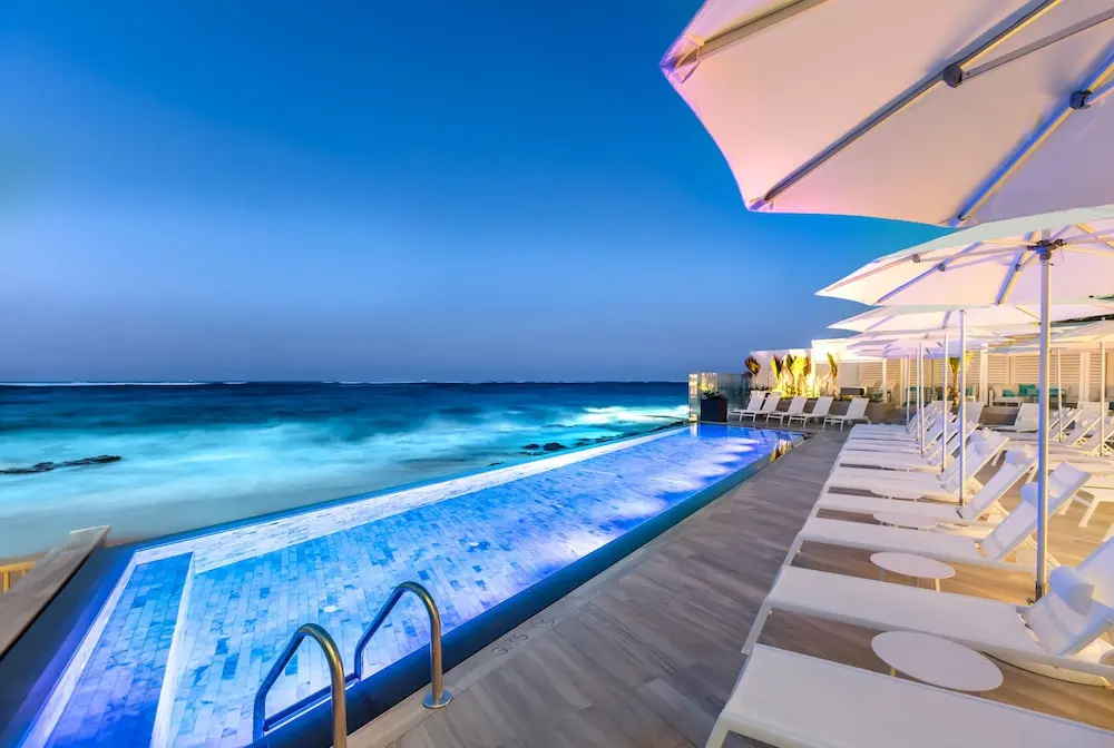 Beach & Waterfront