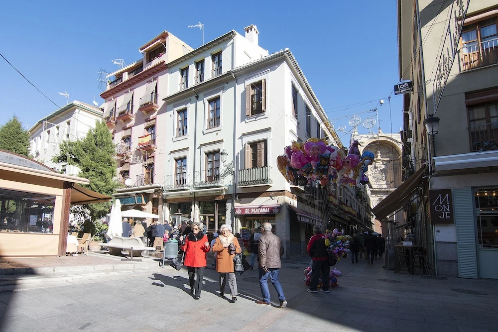 Chezmoihomes Cathedral Apartment