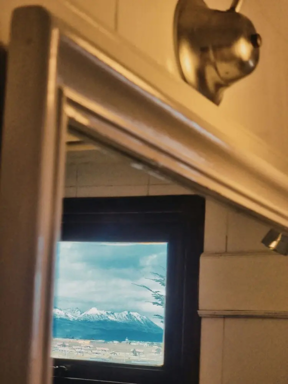 Economy room