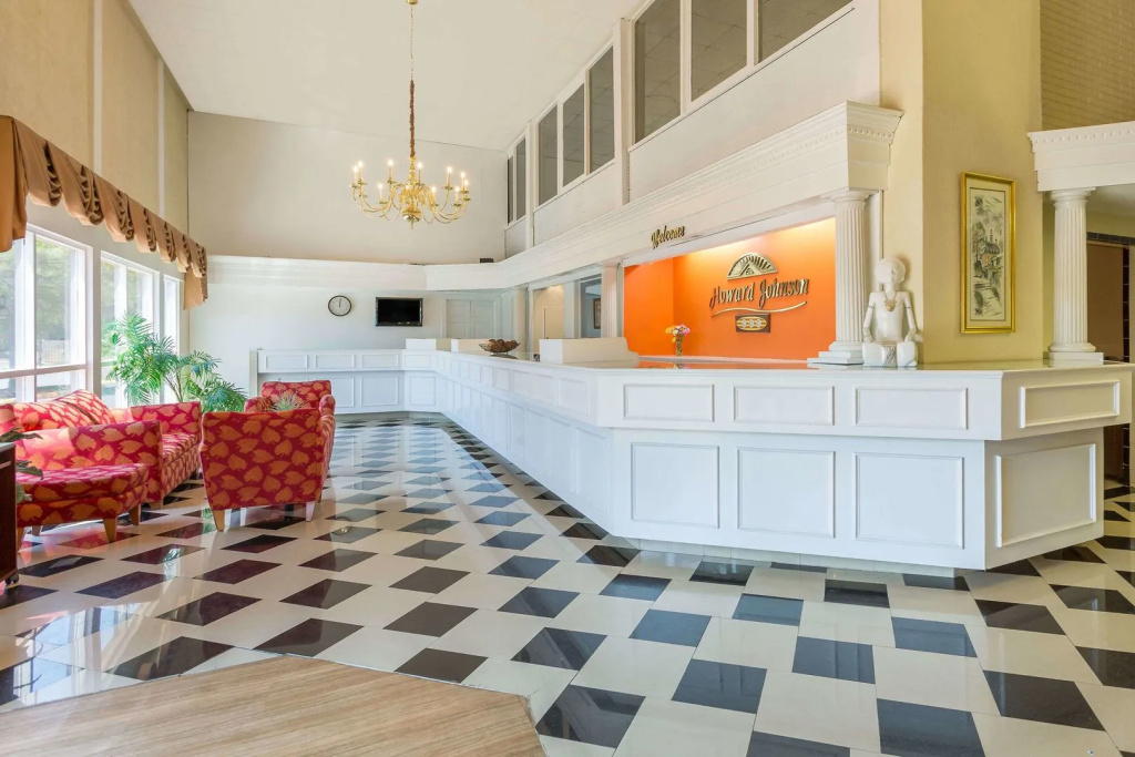 Lobby & Reception