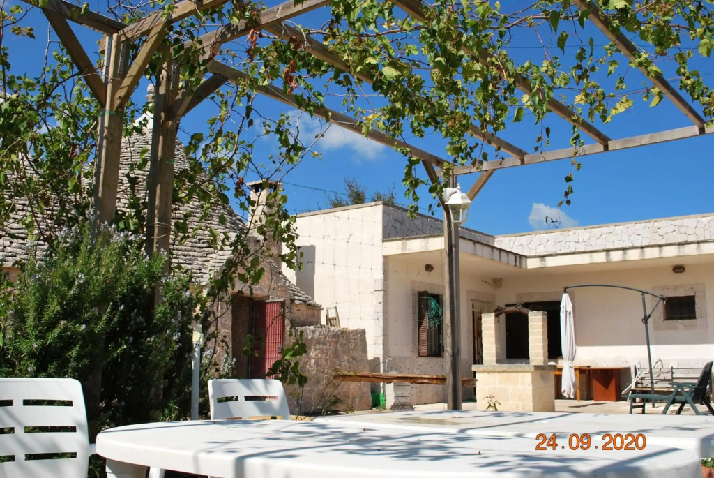 3 bedrooms house with enclosed garden and wifi at Locorotondo
