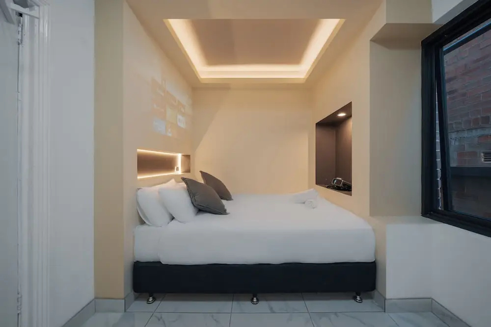 Deluxe Double room (full double bed)