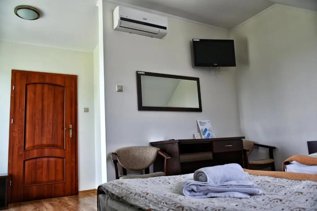Standard Double room with balcony (full double bed)