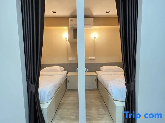 Bed in Dorm (female dorm)