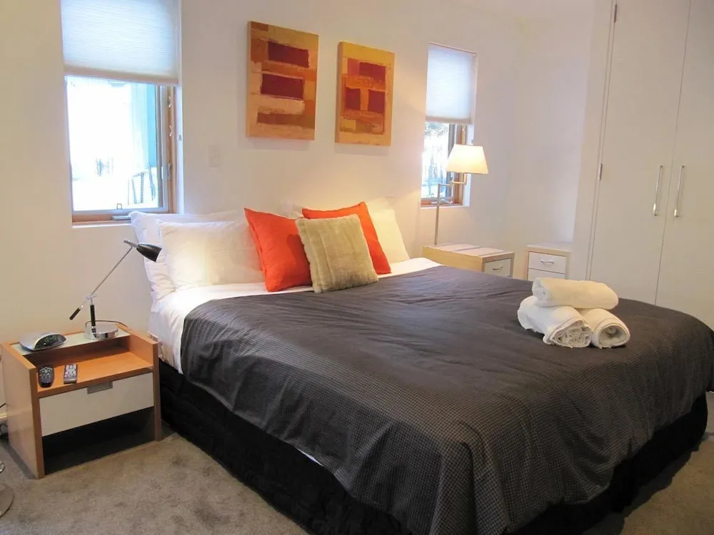 三房套房，帶有山景