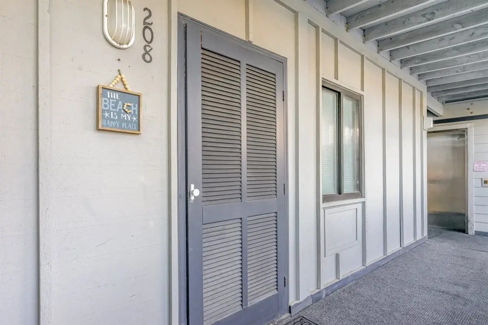 Sea Oaks 208