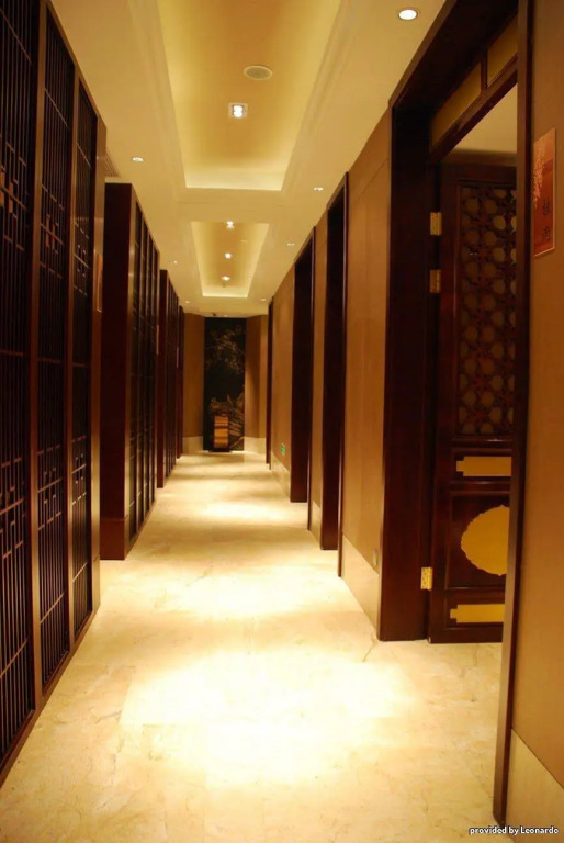Best Western by null