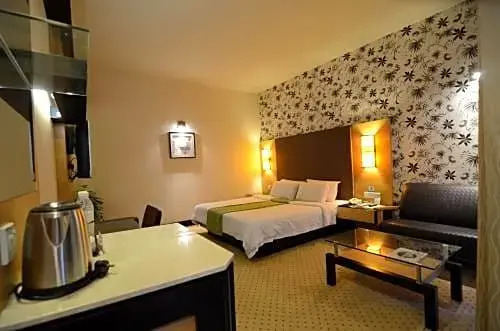 Eastwood Valley Golf & Country Club