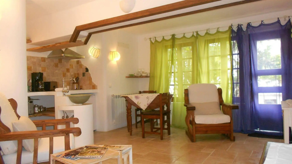 Uma Casa à Beira Sol - Général