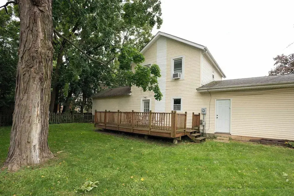 Three Blocks From Paradise Cozy Home for 8 Near Lake Geneva