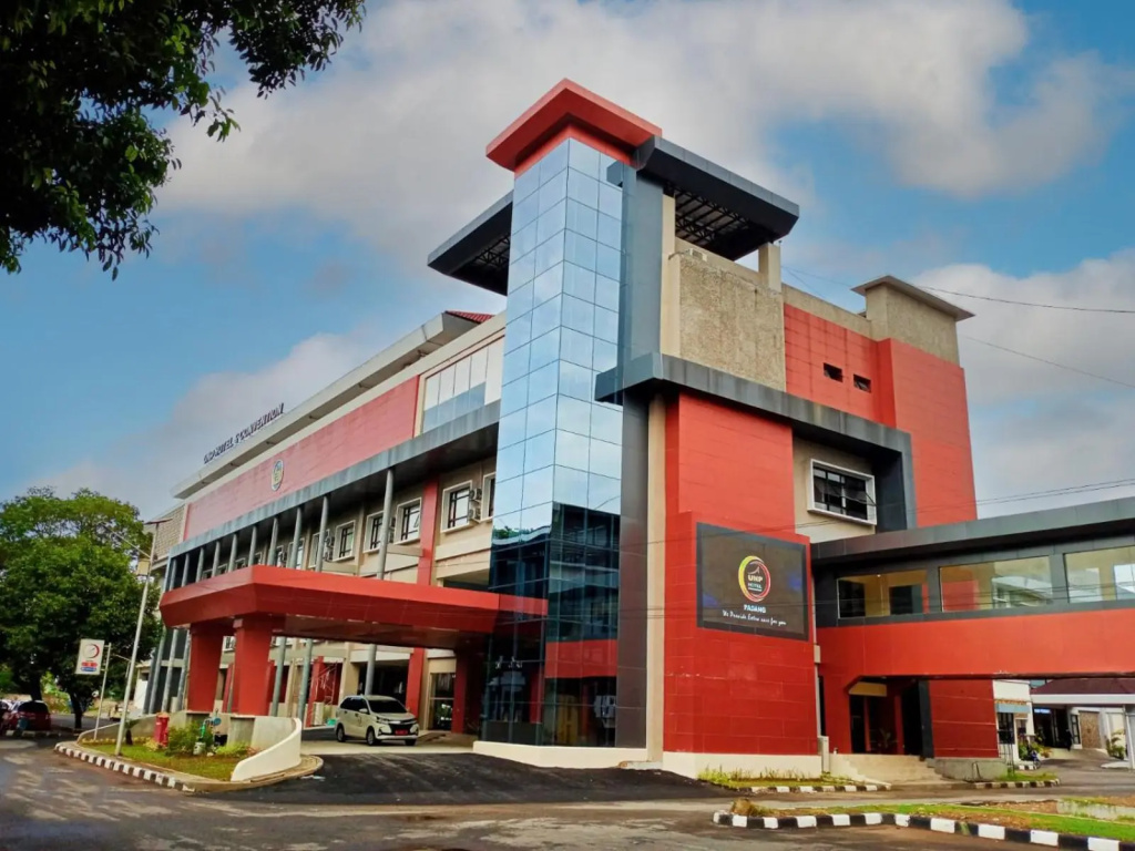 UNP Hotel and Convention Center in Padang