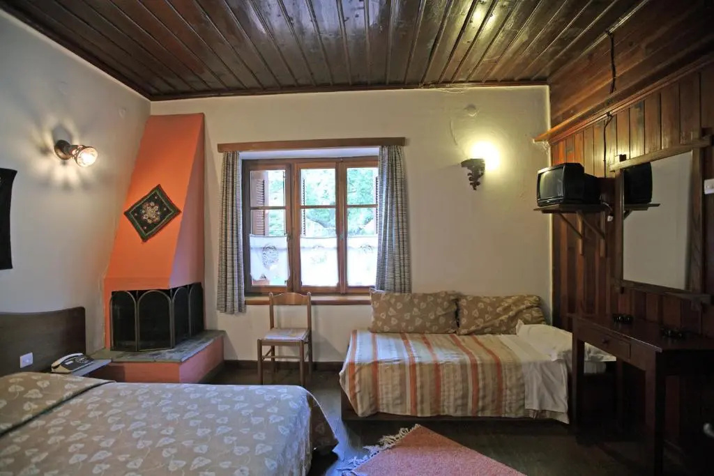 Standard Double room (full double bed)