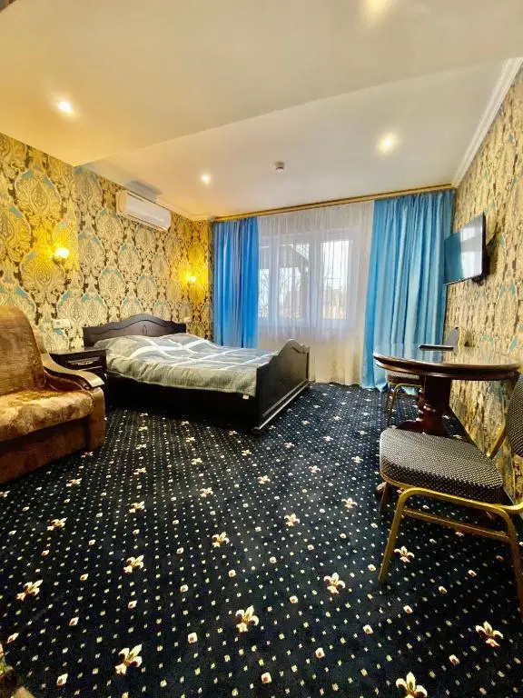 Deluxe Double room (full double bed)
