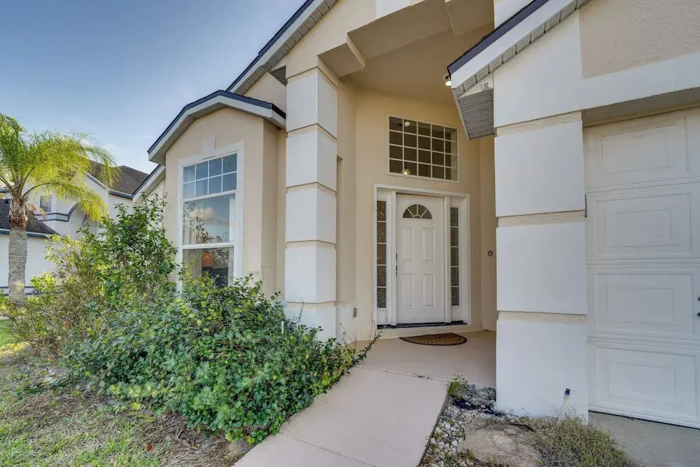 Family Home in Davenport w/ Pool ~ 8 Mi to Disney