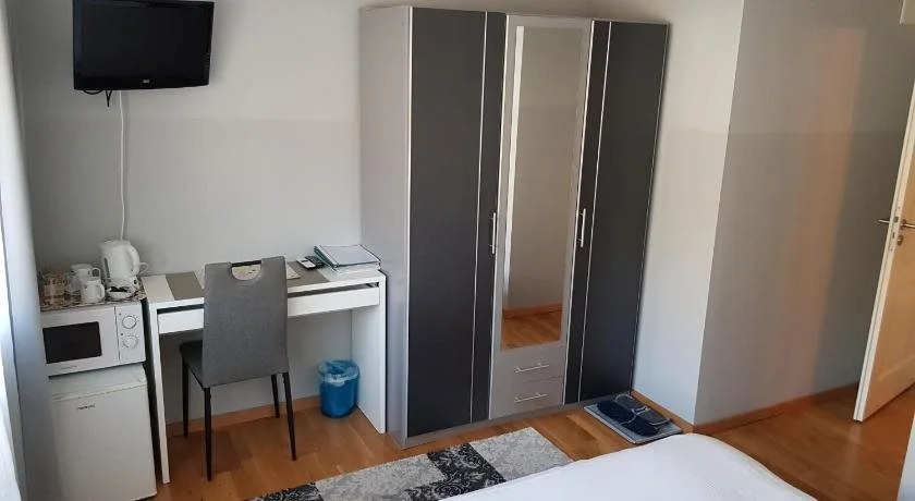 Le Merle Châtelain by null