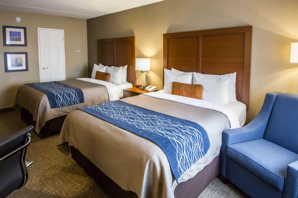 Standard Quadruple room with river view