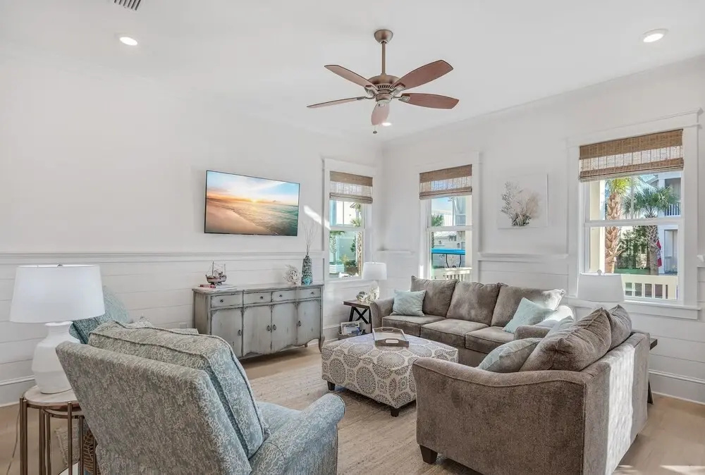 4 Bedrooms Cottage