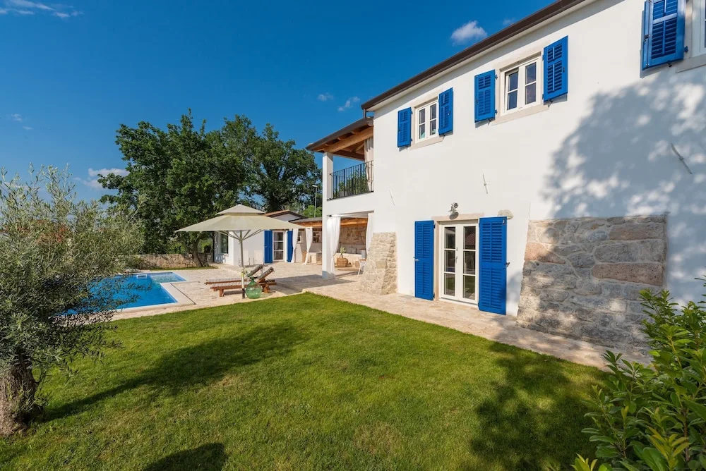 Lavova in Brtonigla With 3 Bedrooms and 2 Bathrooms