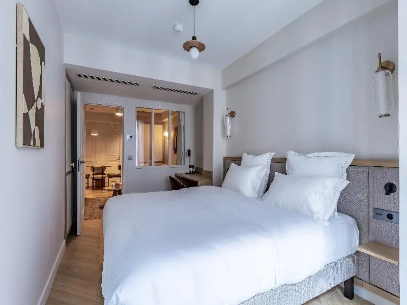 Le Pera Hotel 134