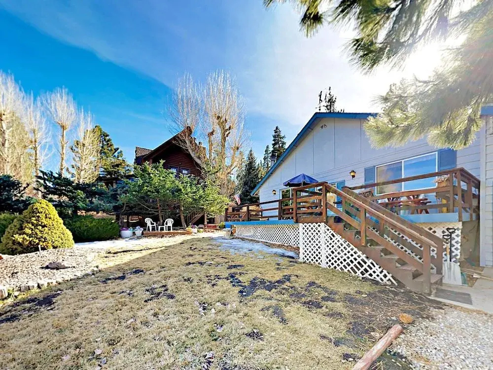 1125 Club View Dr Home 3 Bedrooms 3 Bathrooms Home