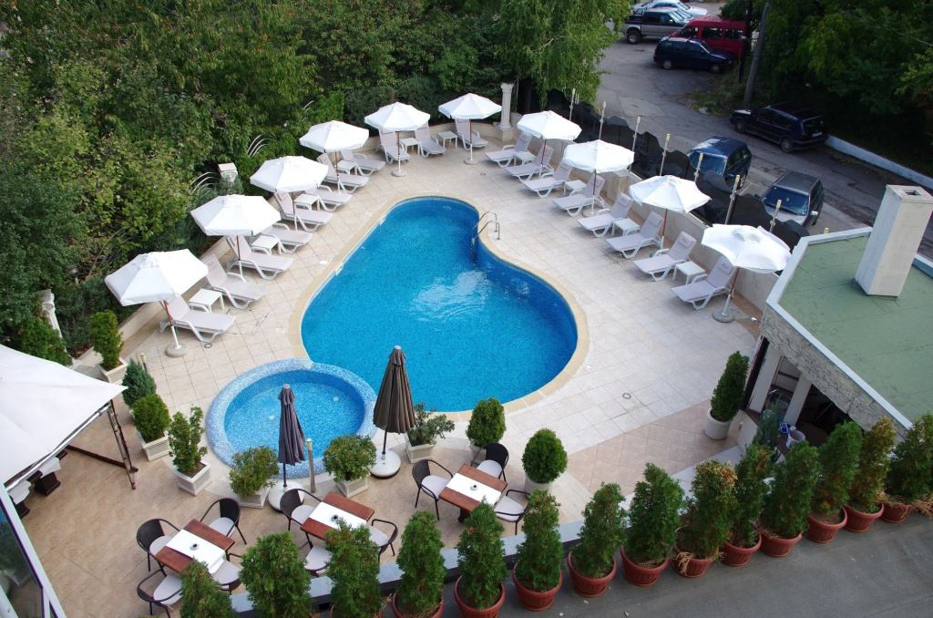Hotel photo 12