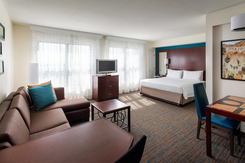 Отель Residence Inn by Marriott Los Angeles Burbank Downtown в Бербанке