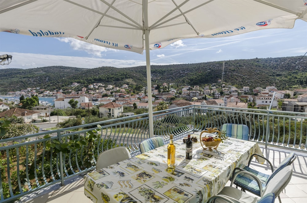 Apartments Bilo
