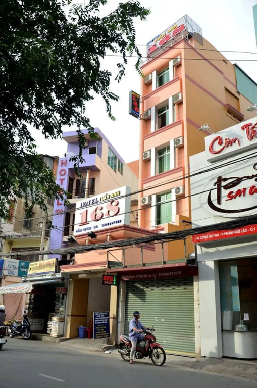 Janus Hotel