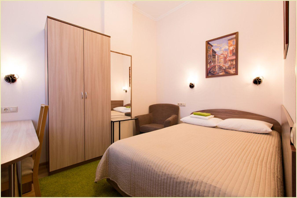 Economy room