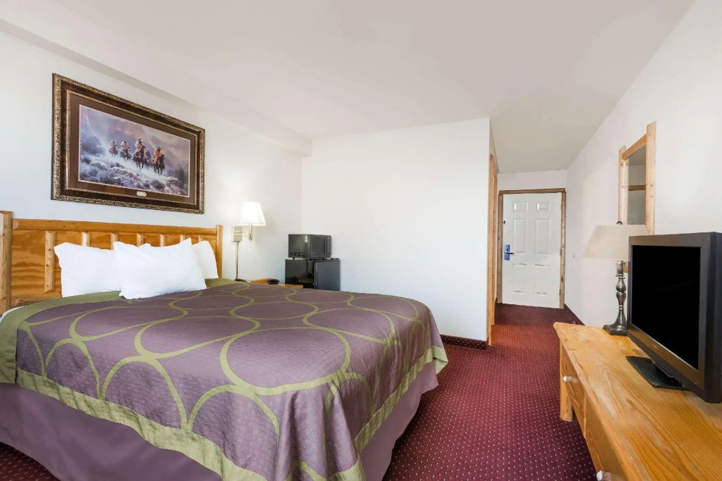 Double Suite (full double bed)