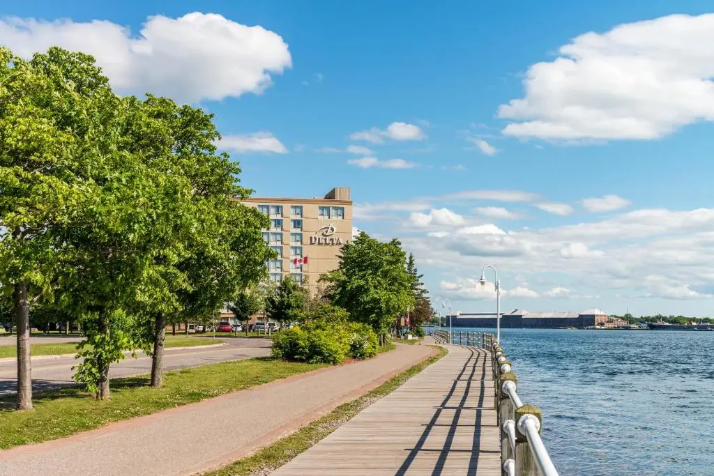 Beach & Waterfront