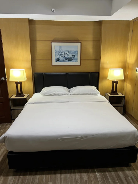 Deluxe Triple Suite with balcony
