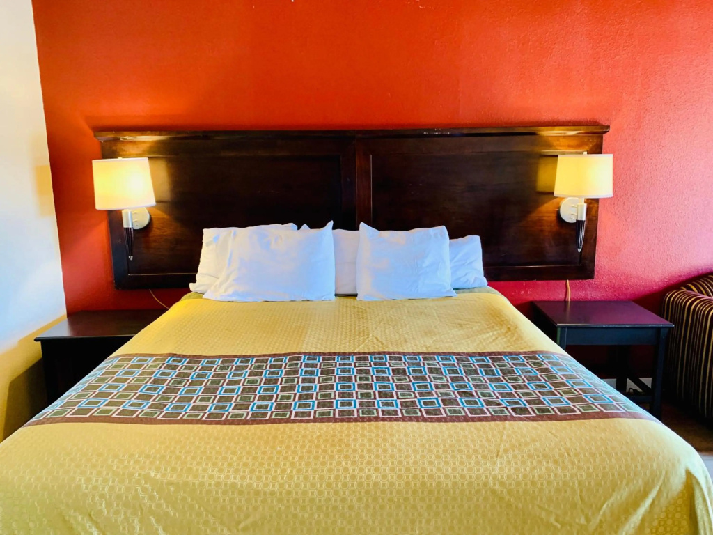 Rodeway Inn Fallbrook Downtown — 3