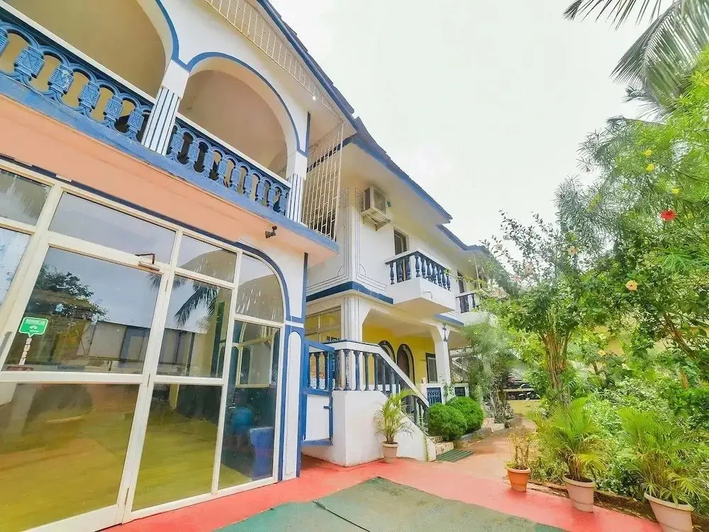 Royal Castle By OYO Rooms