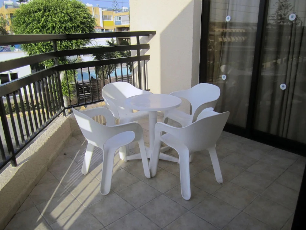 Senator Hotel Apartments - Adults Only - Chambres