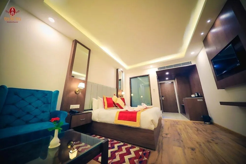 The Laurent and Banon Resorts