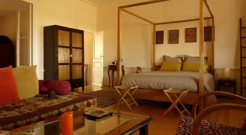 Voir la photo 2 — Le Dormeur du Val