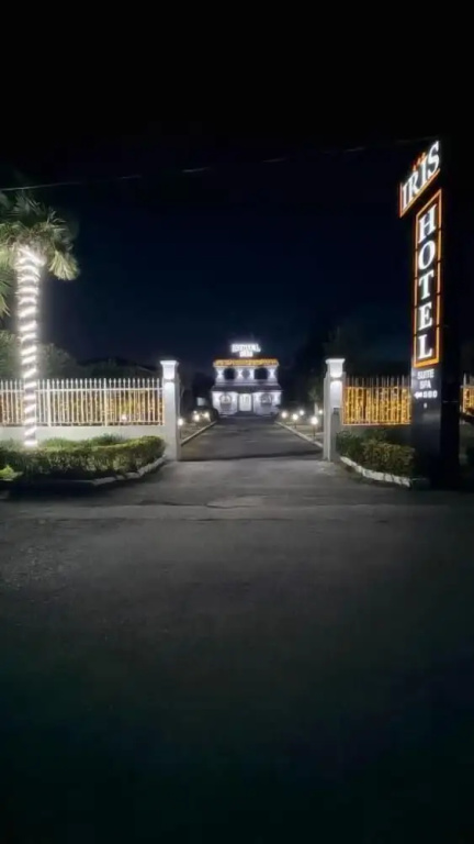 Hotel Iris