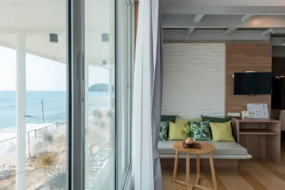 Двухместный номер Premier двуспальная кровать в Maldives Beach Resort