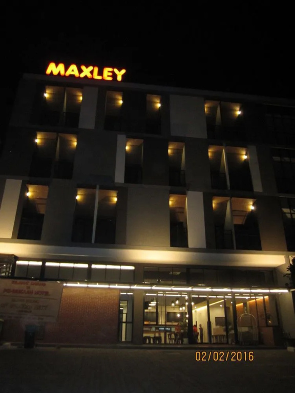 Maxley Hotel@Arjuna