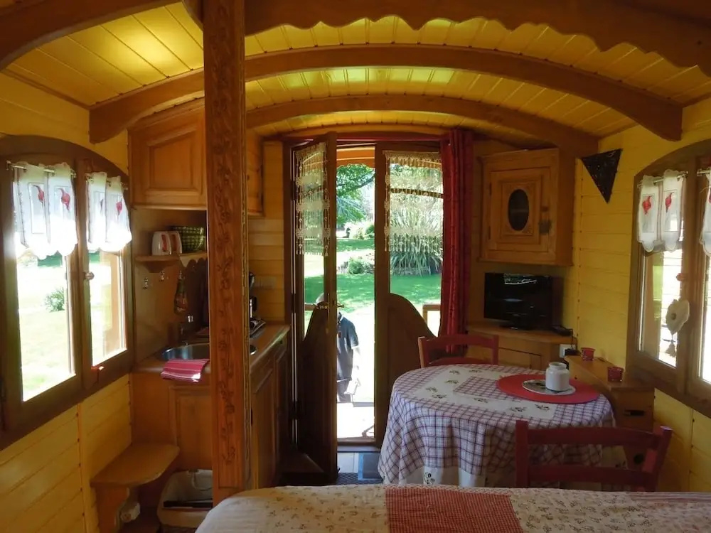 Voir la photo 2 — La Clé des Roulottes Campsite
