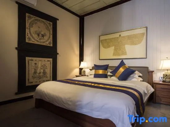 Premier room