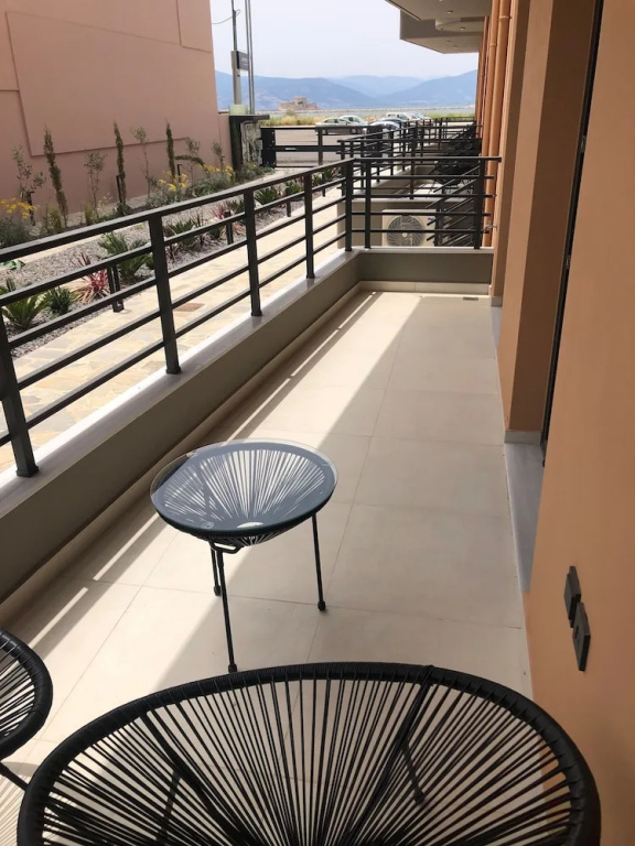 Olivevine 5 - Luxury Apartment With Nafplio View