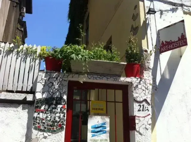 Art Hostel and B&B
