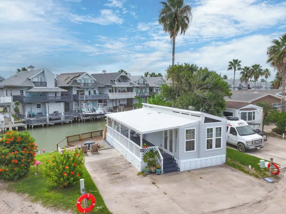 Charming 1BR Waterfront Retreat With Private Patio