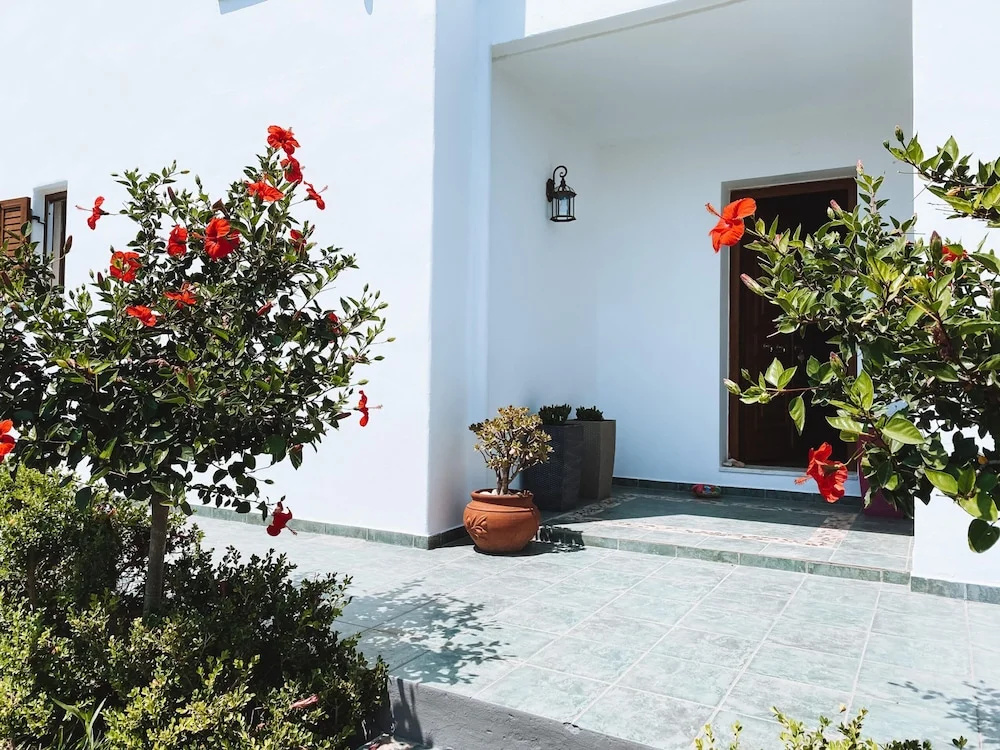 Sunrise Villa in Skyros - Coastal Sea View Haven