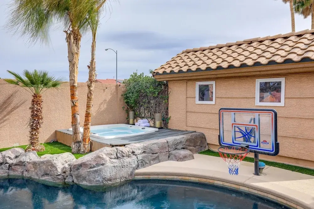 Large Las Vegas Home w/ Pool, Hot Tub + Game Room